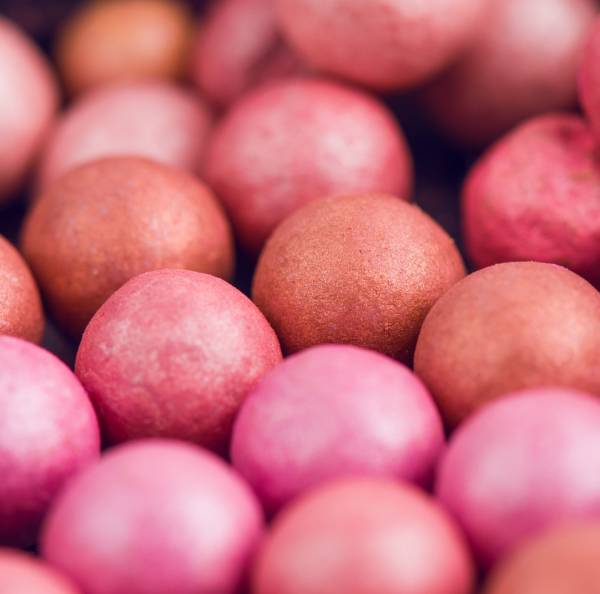 NU COLOUR MULTICOLOURED BRONZING PEARLS - PERLE ILUMINATOARE CU EFECT DE BRONZ & ANTIOXIDANȚI - imagine 2